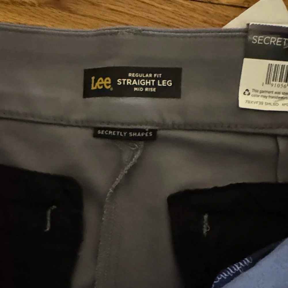 Women’s Lee Secretly Shapes straight leg boulder gray dress pants size‎ 14. NWT